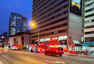 多伦多公寓火灾男子被烧重伤