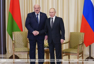 白俄罗斯总统卢卡申科同普京会晤 先开了个玩笑