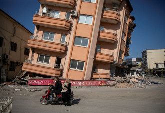 受困296小时“喝尿活下来” 土耳其强震4.6万死