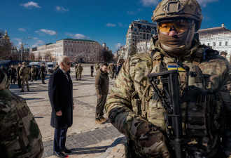 当总统秘密走入战区：大胆的乌克兰之行