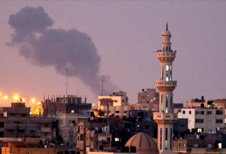 以色列对加沙地带哈马斯目标发动空袭