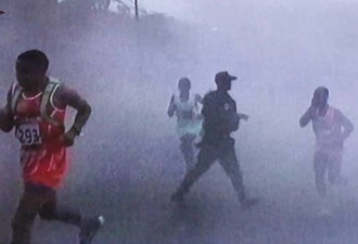 (影)喀麦隆马拉松赛3起连环爆炸18人受伤