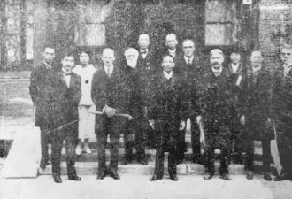 看到某些“高考誓师大会”，为这个民族感到悲哀