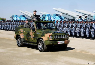 中国今年国防预算大增 政府报告:全面练兵备战