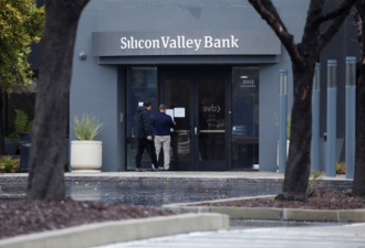 1日取款申请高达420亿美元 硅谷银行倒闭有前兆