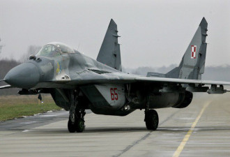 斯洛伐克跟进波兰 赠送乌克兰13架米格机