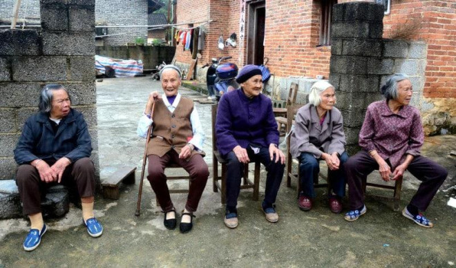 低龄老人年年增中国逾三千万银发族维生艰难* 阿波罗新闻网