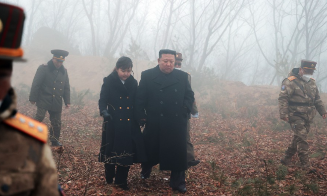 朝中社:朝鲜进行“核反击假想综合战术训练”,金正恩对训练表示满意