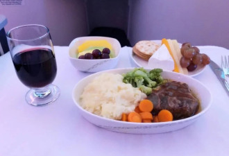 机票这么贵，为什么飞机餐那么难吃 ...