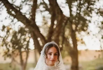 中东公主终于嫁给了爱情 全球最美的女人落泪