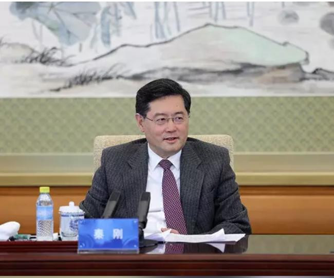 秦刚：中美关系依旧“春寒料峭”令人遗憾- 万维读者网
