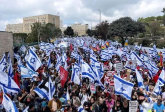 大规模抗议后 以色列总理内塔尼亚胡推迟司法改革
