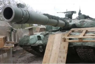 俄军已接收数百辆先进坦克 性能比乌军坦克更优