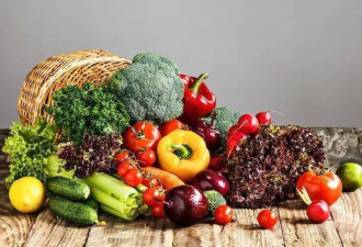 这7类蔬菜自带“毒素” 吃前必须焯水！