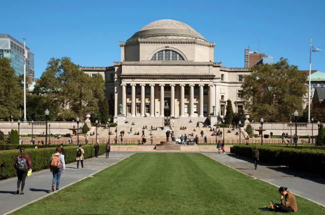 高学贷+低毕业率56%美国人认“念大学不值得” - 万维读者网