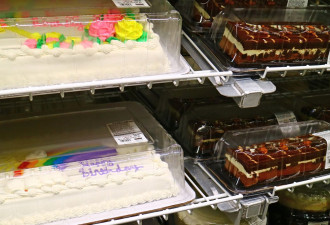 Costco闹乌龙！顾客定制了一块蛋糕 拿到手后哭笑不得
