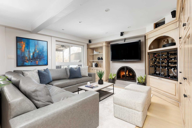 Toronto Life, Real Estate, House of the Week, Thornhill: family room 2