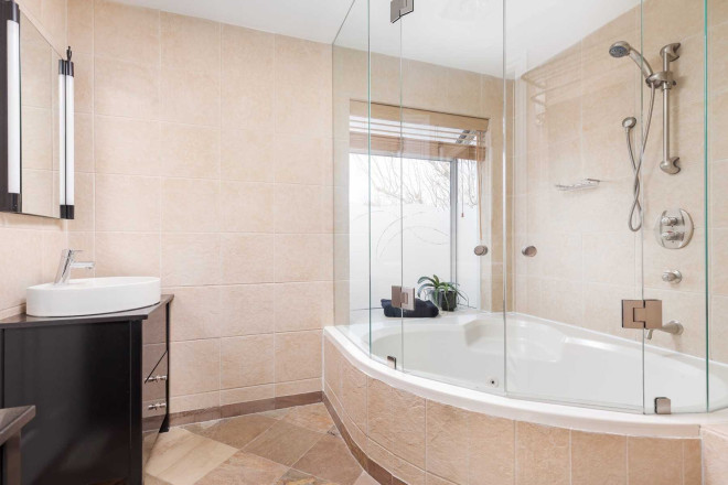 Toronto Life, Real Estate, House of the Week, Thornhill: ensuite