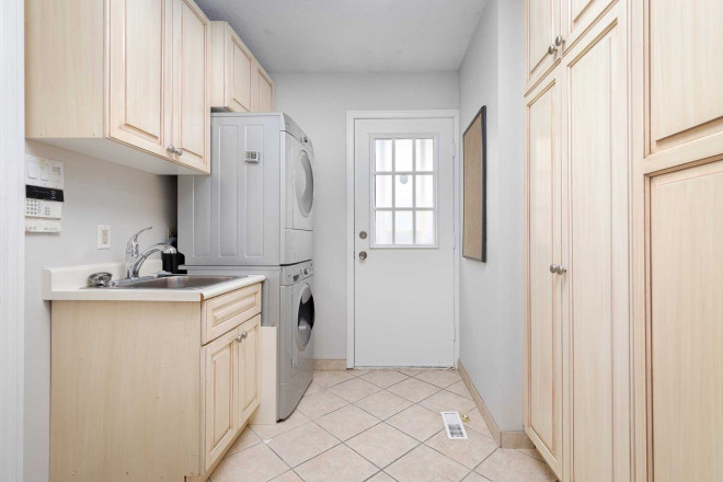 Toronto Life, Real Estate, House of the Week, Thornhill: laundry room