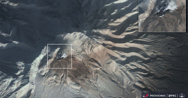 恐怖！这火山喷出10公里高火山灰已威胁空中交通| 文学城