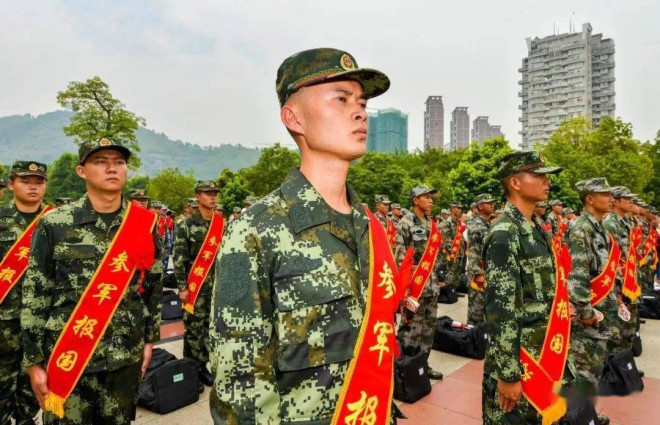 大学毕业生当兵有什么好处?待遇怎么样?当年2年退伍有多少钱?_补助_部队_优待