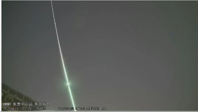 滞空十秒,极为壮观山东、辽宁多地居民拍下绿色火流星!啥情况?_中华网