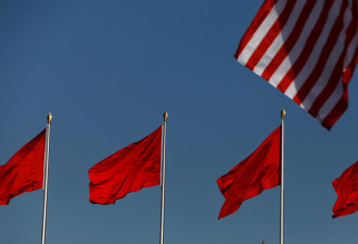 美国对华两手：制裁不忘经济合作