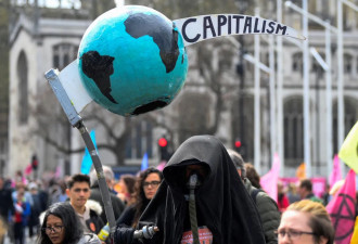 3万人伦敦街头怒吼 控诉气候犯罪