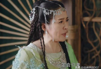 43岁叶璇再演16岁少女 膀大腰圆满脸褶子