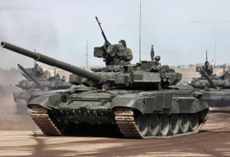 俄军腐败一撇：一军官偷窃坦克发动机在黑市交易