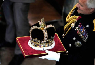 加冕仪式顺利告终 查尔斯三世正式登基为王