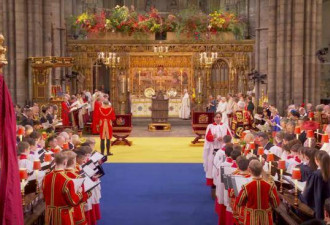 英国王加冕教堂现乌克兰国旗色地毯？白金汉宫回应