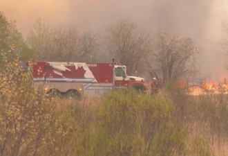 “史无前例的开端”！ 加拿大山火升级 2.4万居民撤离！安省支援