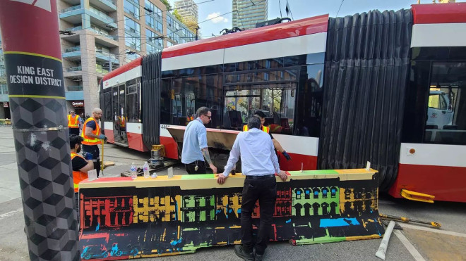 ttc streetcar derailed