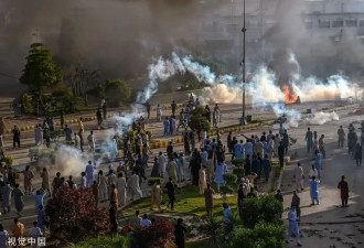 巴基斯坦前总理被捕引发暴力抗议，已致多人死伤