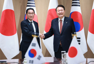 美日韩领袖相聚 &quot;铁三角&quot;抗衡中国指日可待？