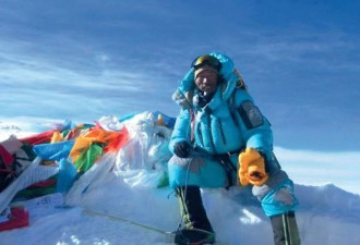 一名中国登山者登顶珠峰时遇难 最后...