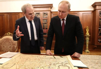 普京看古地图称:苏维埃成立前 就没有什么乌克兰