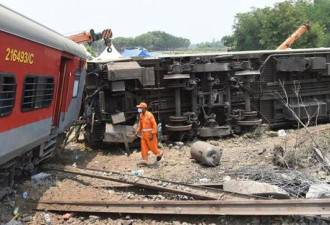 印度政府初步报告：列车相撞可能因信号错误