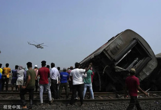 印度列车相撞事故导致医院爆满，当地人献血互助
