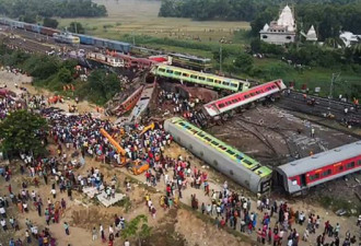 印度列车事故：为什么该国的火车时常脱轨？