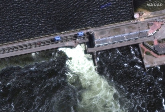 乌克兰水坝遭炸毁 乌军：俄罗斯部队被洪水冲走