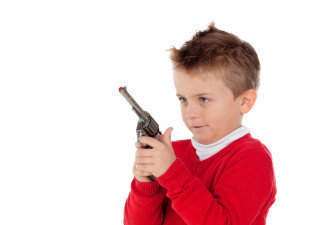 美国1岁宝宝家里中枪 开枪的竟然是6岁哥哥