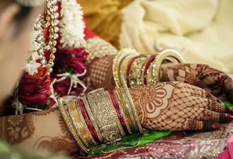 印度高质量男性，靠结婚狂赚350万