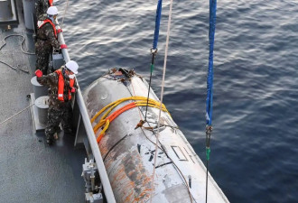 韩方称打捞起朝鲜航天运载器残骸:将进行精密分析