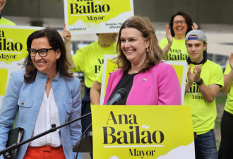 多伦多副市长麦凯尔维支持贝安娜任市长