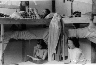 老照片：民国时期女大学生的宿舍生活