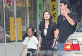 伊能静回娘家 与男摄影带女儿乘出租