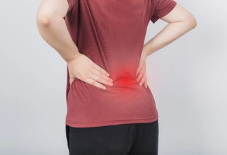 腰疼不要忽视：女子反复腰痛查出2处癌