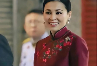 手握45个博士学位，泰国王后能笑到最后吗？